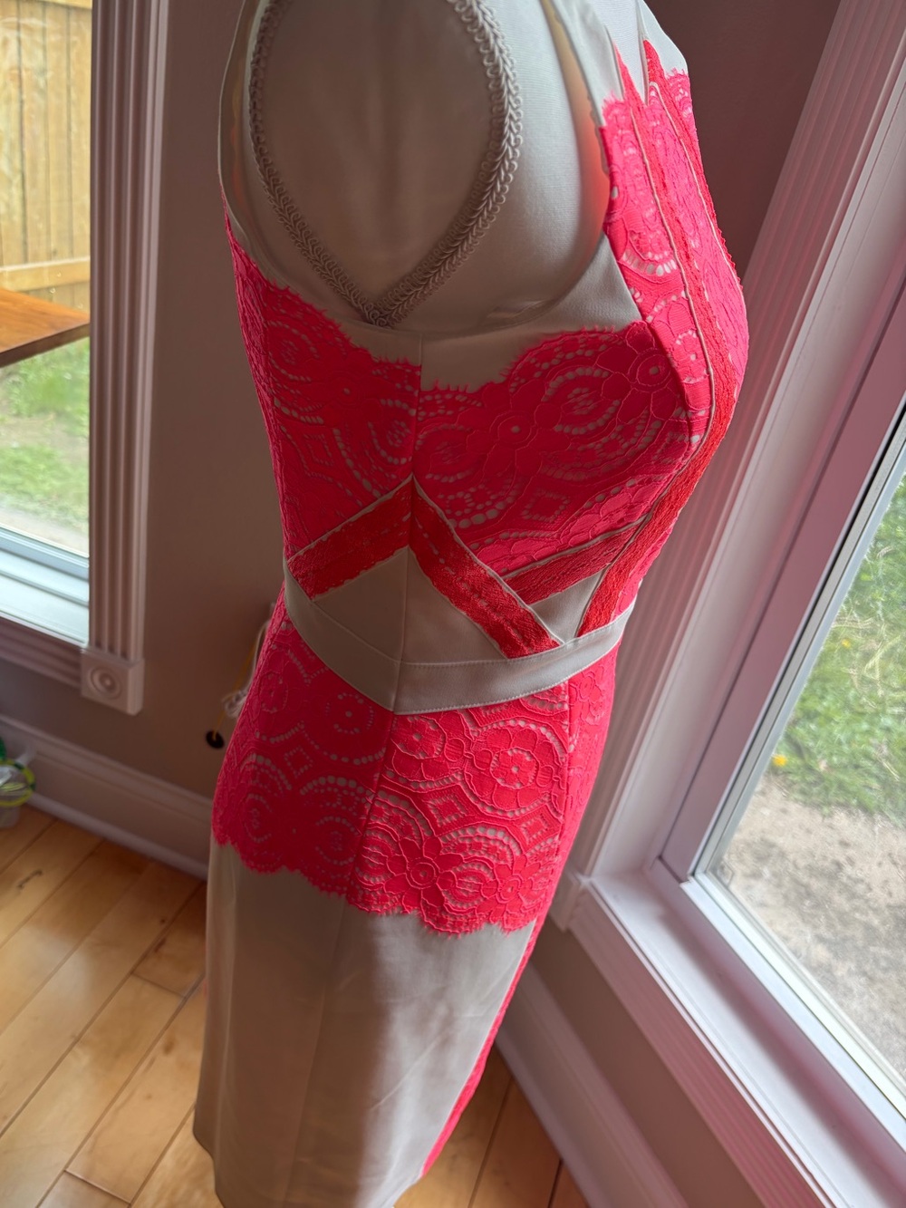 NWT Gianni Bini Ivory Watermelon Lace Summer Dress Size 4 Cocktail Wedding Guest - Picture 8 of 12